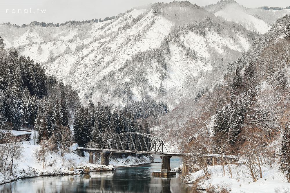 日本東北》只見川第四鐵橋拍攝點。冬季幻夢鐵道,如詩如畫根本在作夢 - Nana愛旅行札記