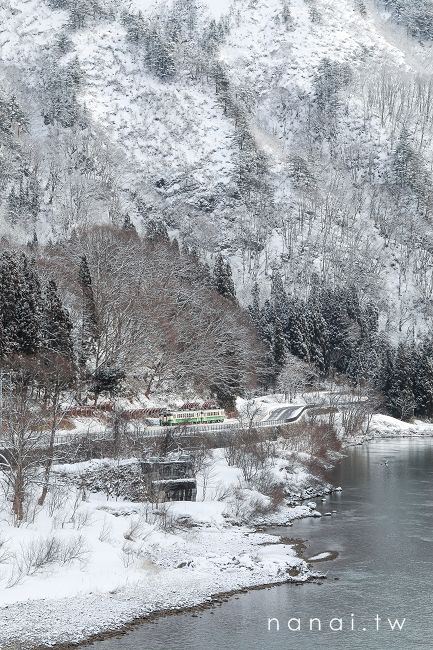 日本東北》只見川第四鐵橋拍攝點。冬季幻夢鐵道,如詩如畫根本在作夢 - Nana愛旅行札記