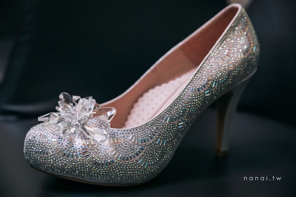 新娘婚鞋推薦》EPRIS艾佩絲婚鞋。我的夢幻婚鞋寶石星星,台灣製造耐穿不咬腳 - Nana愛旅行札記