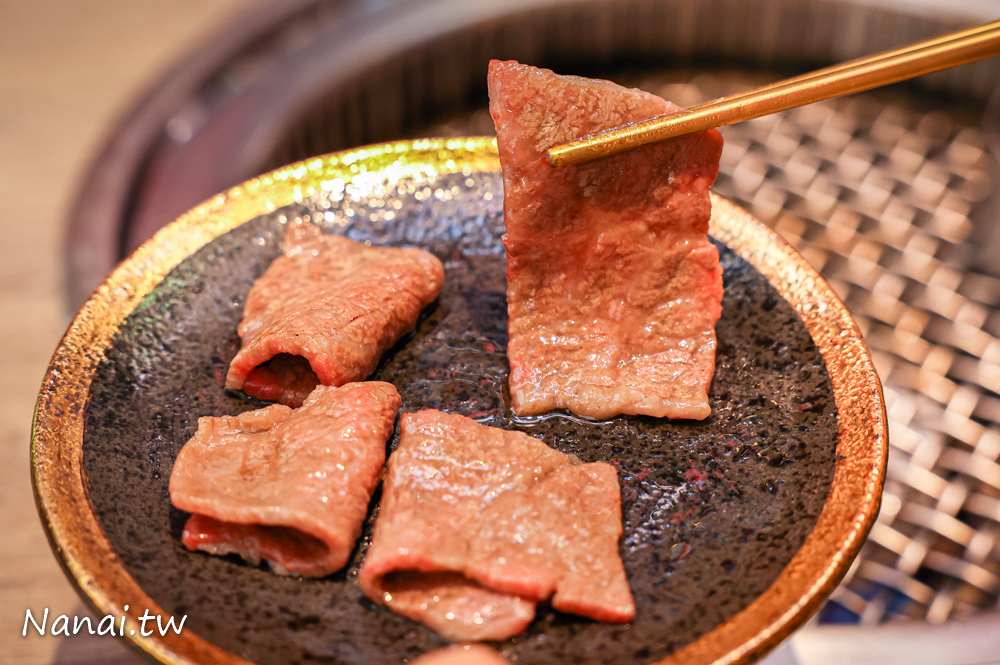台中燒肉推薦山鯨燒肉漢口店。燒肉新霸主，吃日本A5和牛，還能免費穿和服 - Nana愛旅行札記