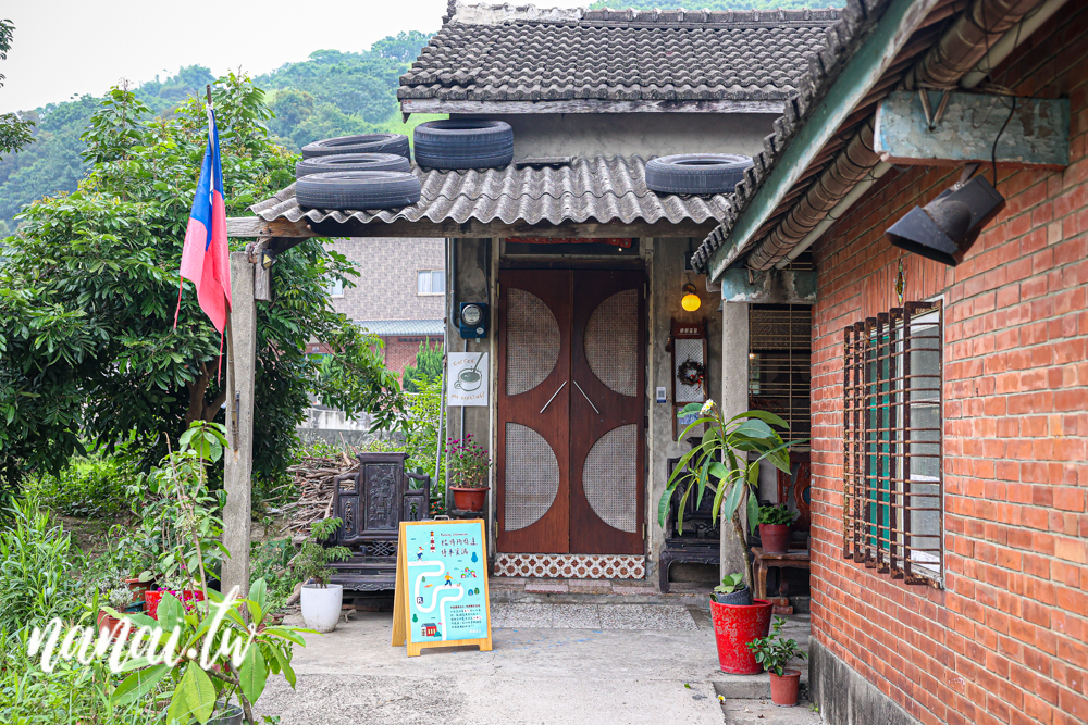 台中清水隱藏版咖啡店！藏身田野間的朝朝暮暮招待所，寵物友善 - Nana愛旅行札記