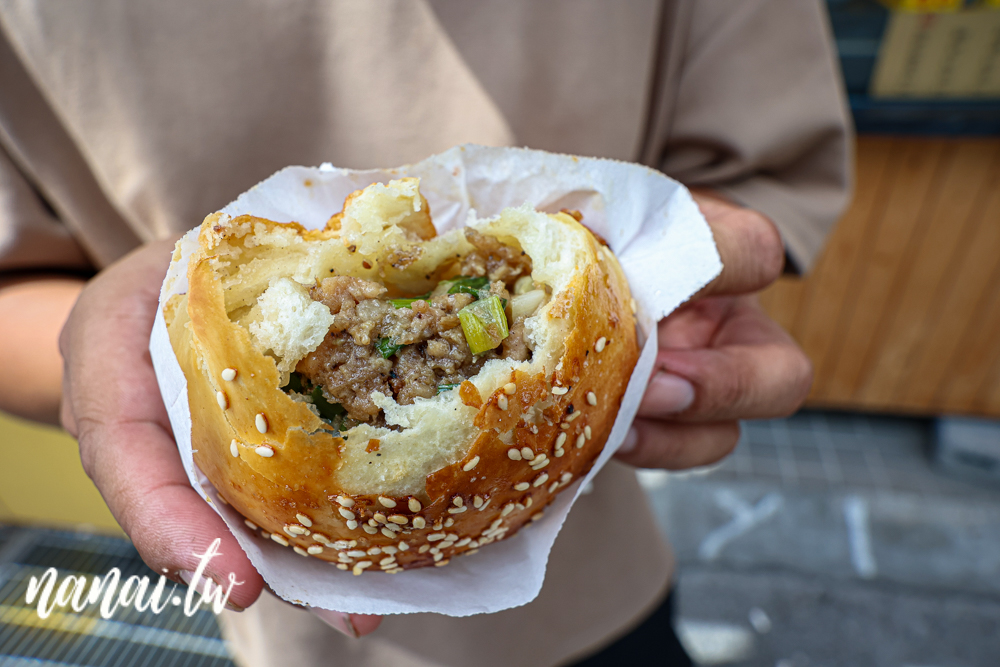 彰化鹿港排隊美食！餅留香厚蔥千層餅專賣鹿港總店，每日現做賣完為止 - Nana愛旅行札記