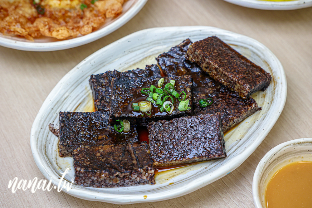 雲林必吃美食偶鵝嚐嚐鵝肉專賣店斗六店！推薦鵝肉飯，招牌糖燻鵝肉切盤只要兩百 - Nana愛旅行札記