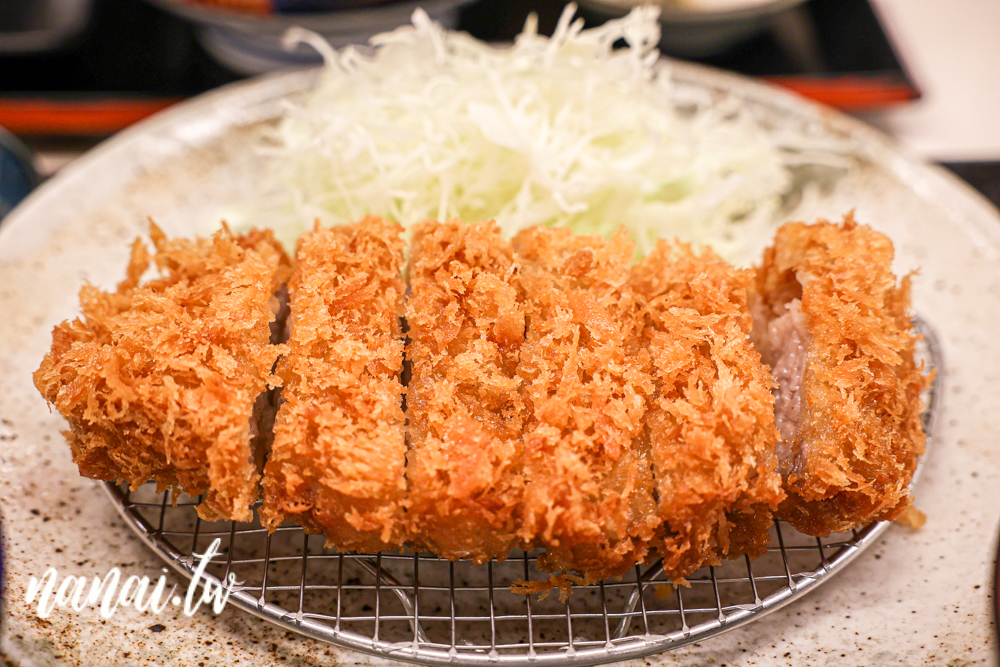 かつてん 苫小牧総本店！日本北海道必吃豬排丼飯，豬排丼吃一次就愛上！ - Nana愛旅行札記