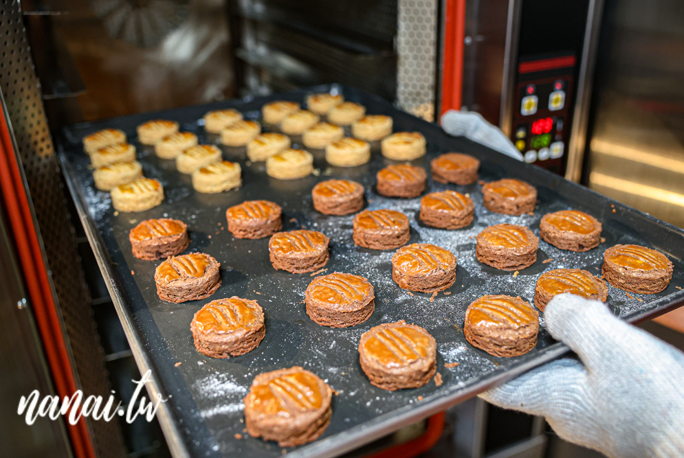 台中留酥LIO SUU酥餅專賣，新品2公分厚卡列特奶油餅乾登場 - Nana愛旅行札記