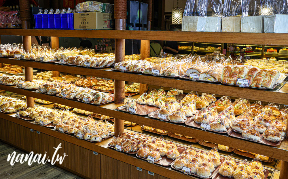 金妮蛋糕店，南投草屯在地40年老店！必買生日蛋糕，中秋蛋黃酥 - Nana愛旅行札記