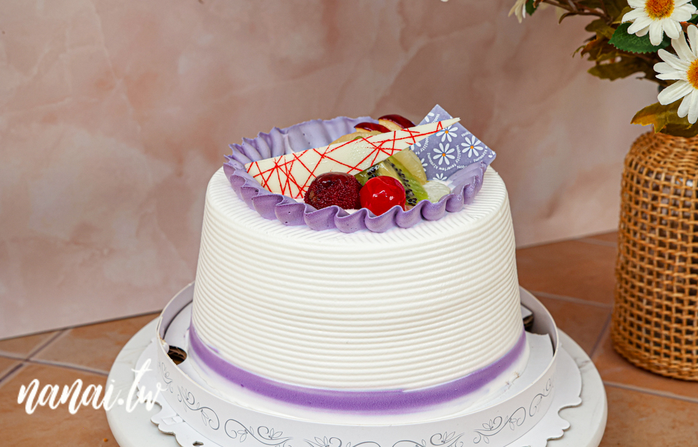 金妮蛋糕店，南投草屯在地40年老店！必買生日蛋糕，中秋蛋黃酥 - Nana愛旅行札記