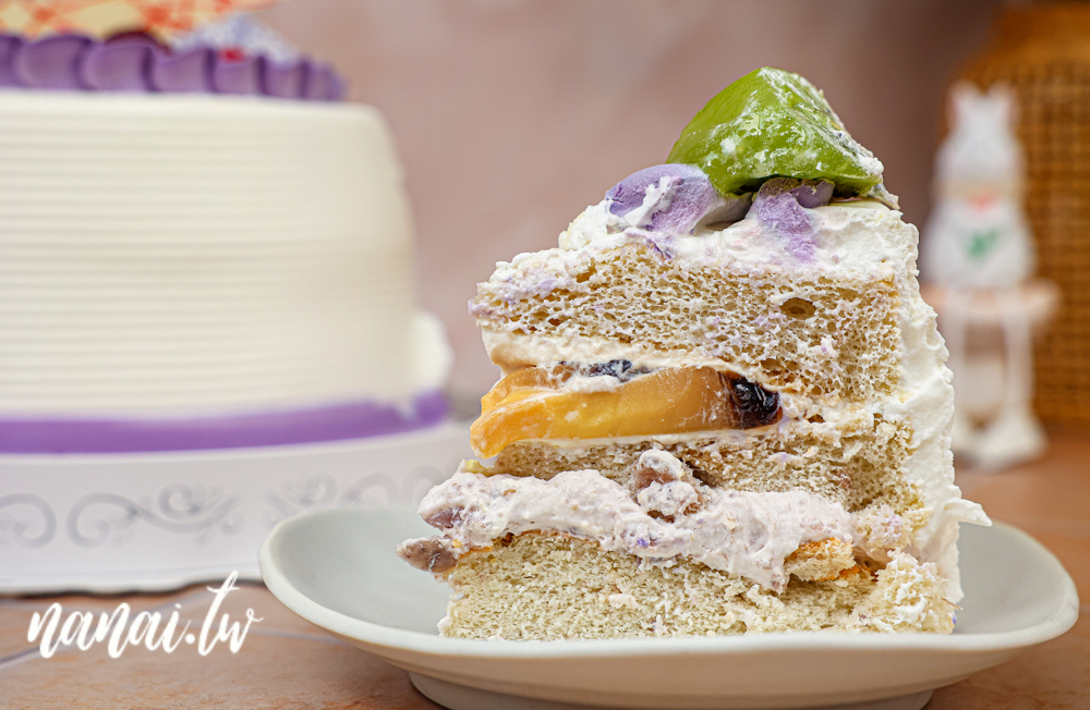 金妮蛋糕店，南投草屯在地40年老店！必買生日蛋糕，中秋蛋黃酥 - Nana愛旅行札記