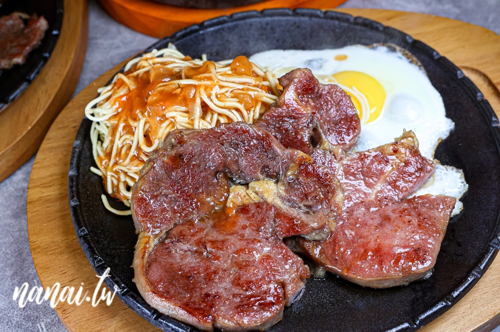 員林新開雞排王平價排餐！最低200元起，飲料，冰淇淋，濃湯自助吧，小型溜滑梯 - Nana愛旅行札記