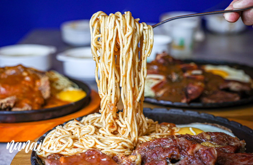 員林新開雞排王平價排餐！最低200元起，飲料，冰淇淋，濃湯自助吧，小型溜滑梯 - Nana愛旅行札記