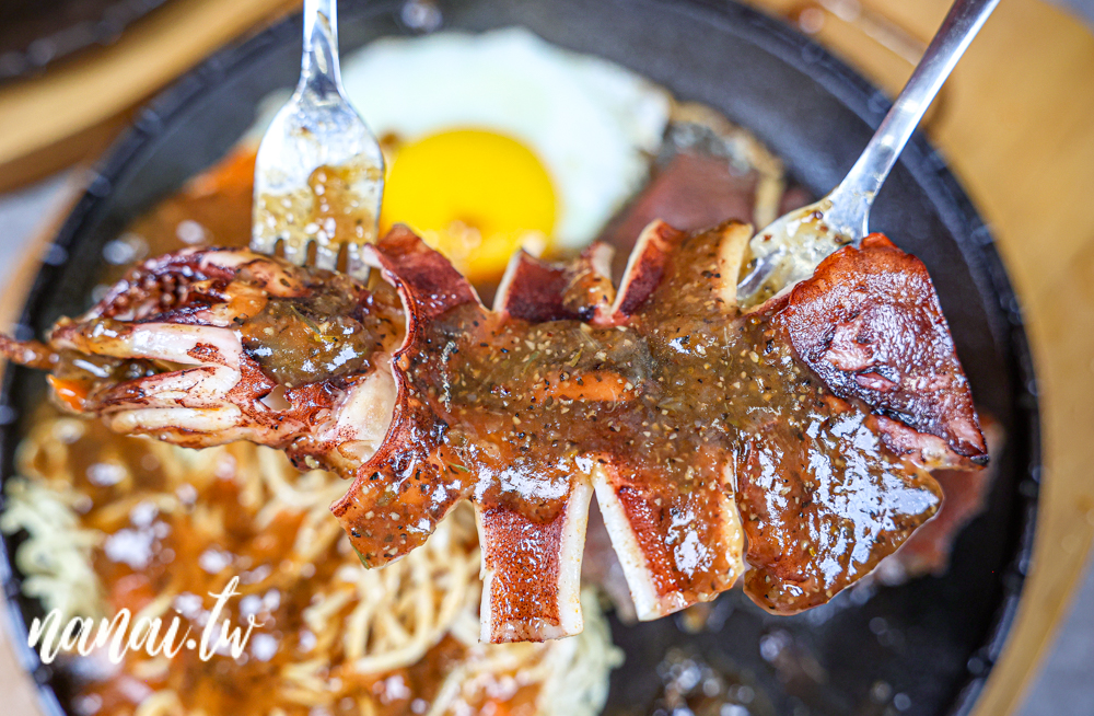 員林新開雞排王平價排餐！最低200元起，飲料，冰淇淋，濃湯自助吧，小型溜滑梯 - Nana愛旅行札記