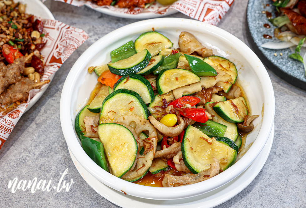 京江小棧！彰化市新開餐廳，熱炒、火鍋、生魚片樣樣有。內用白飯,飲料,冰淇淋吃到飽 - Nana愛旅行札記