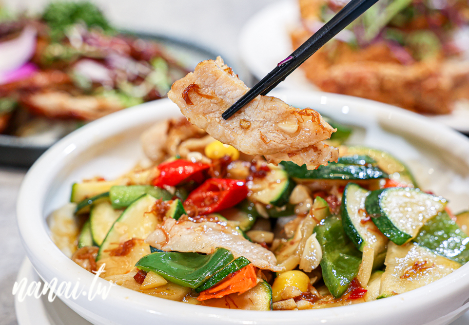 京江小棧！彰化市新開餐廳，熱炒、火鍋、生魚片樣樣有。內用白飯,飲料,冰淇淋吃到飽 - Nana愛旅行札記