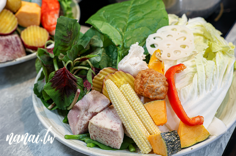 養鍋石頭涮涮鍋員林大同店！40多種蔬菜自助吧，白飯,飲料,冰淇淋任你吃 - Nana愛旅行札記