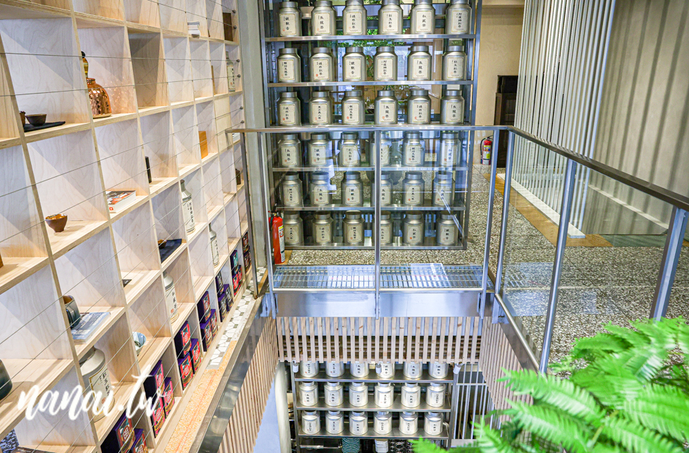 湯明茶樓台中店！台中人氣聚餐新地標，老宅文青茶樓，新式台菜料理 - Nana愛旅行札記