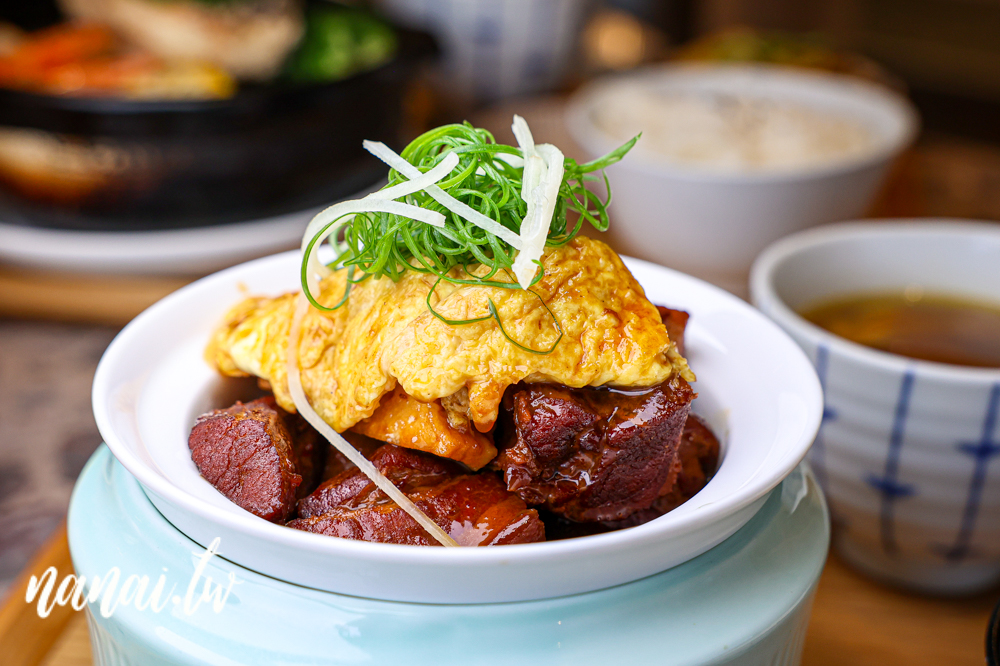 湯明茶樓台中店！台中人氣聚餐新地標，老宅文青茶樓，新式台菜料理 - Nana愛旅行札記