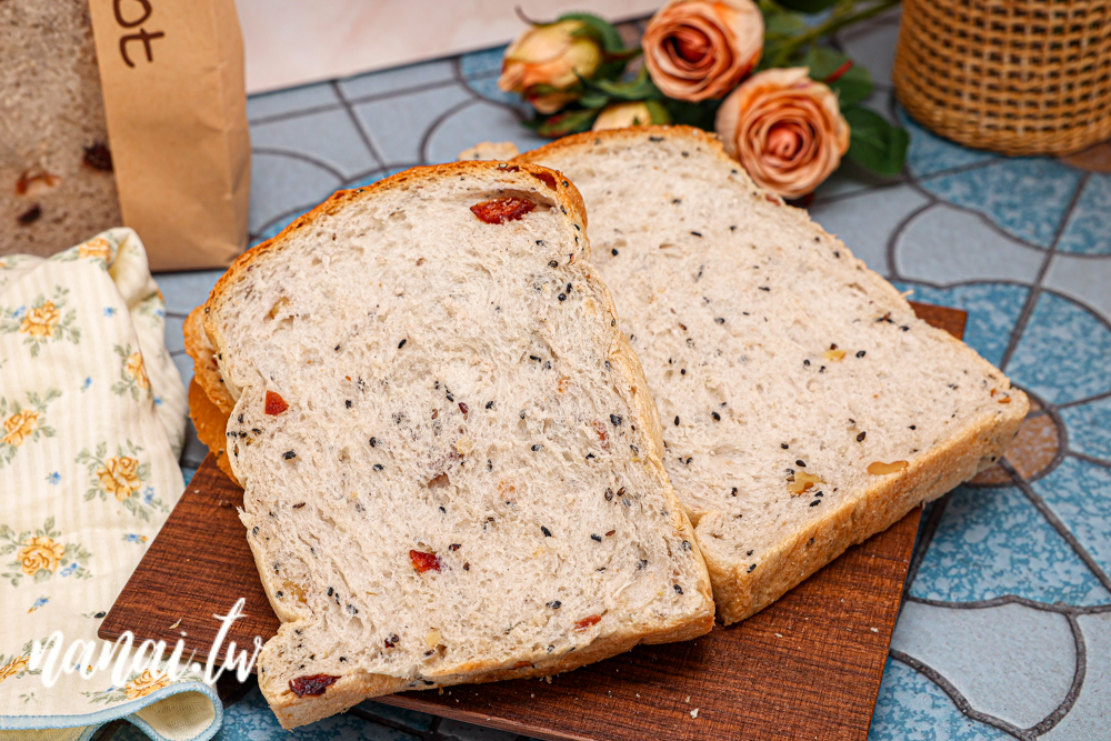 彰化田中進馨手作坊，沒有太多人宣傳的在地麵包店，必買田中餅 - Nana愛旅行札記