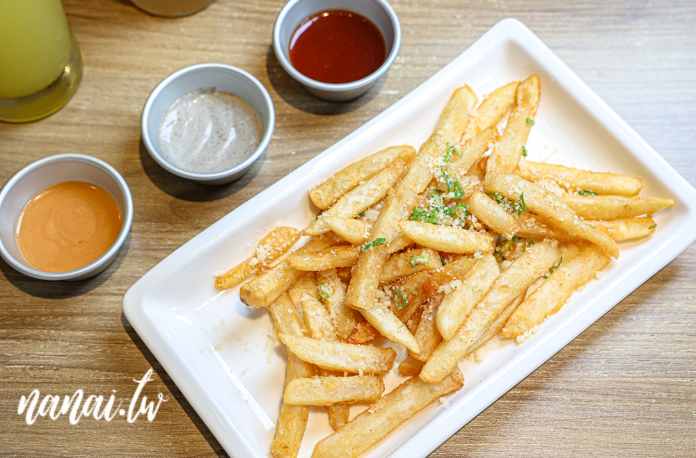 台中南屯法丼大墩店！以法式風格的日式定食套餐，精緻又平價！ - Nana愛旅行札記