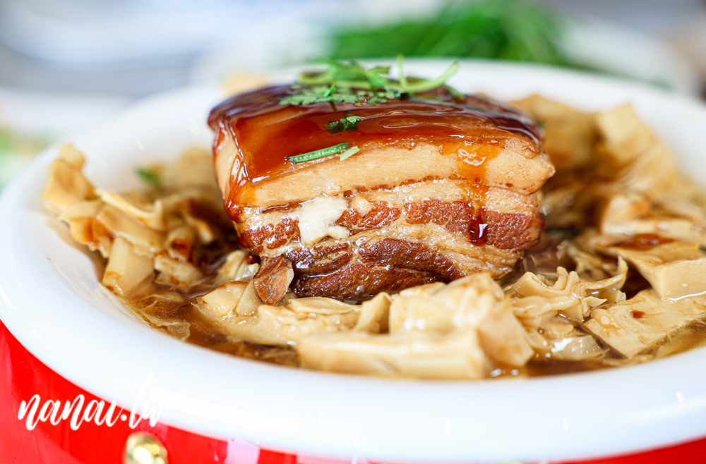 南投竹山新店！豪客窯烤雞紫南宮店。必吃窯烤雞，還有獨特分子冰淇淋 - Nana愛旅行札記