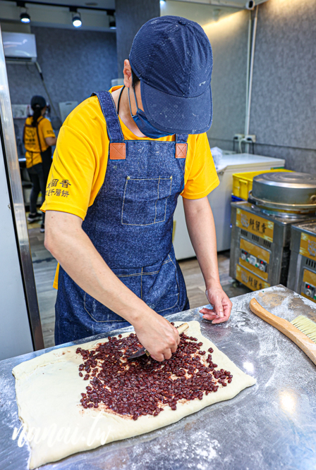 隱身員林三民街的餅留香厚蔥千層餅員林店!千層餅蔥給得有夠多,酥皮蔥肉餅必嚐 - Nana愛旅行札記 隱身員林三民街的餅留香厚蔥千層餅員林店!千層餅蔥給得有夠多,酥皮蔥肉餅必嚐 - Nana愛旅行札記