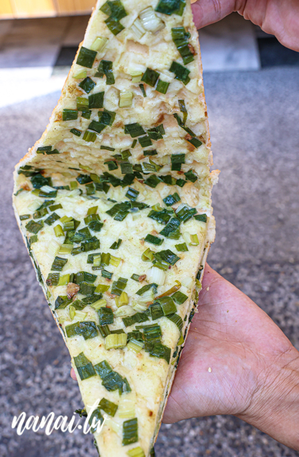 隱身員林三民街的餅留香厚蔥千層餅員林店!千層餅蔥給得有夠多,酥皮蔥肉餅必嚐 - Nana愛旅行札記 隱身員林三民街的餅留香厚蔥千層餅員林店!千層餅蔥給得有夠多,酥皮蔥肉餅必嚐 - Nana愛旅行札記