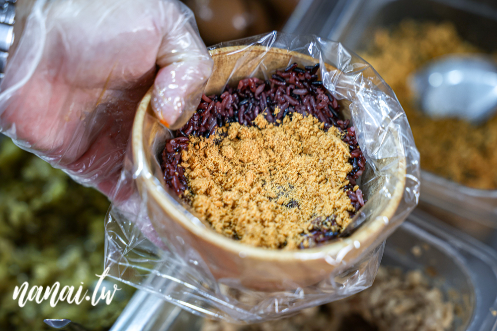 街口飯糰員林店！華成市場裡的美味飯糰，必點雙色肉蛋系列 - Nana愛旅行札記