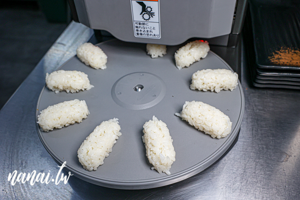 超人氣侍悟丸迴轉壽司員林店！小火車送餐，現點現做手捏溫醋飯 - Nana愛旅行札記