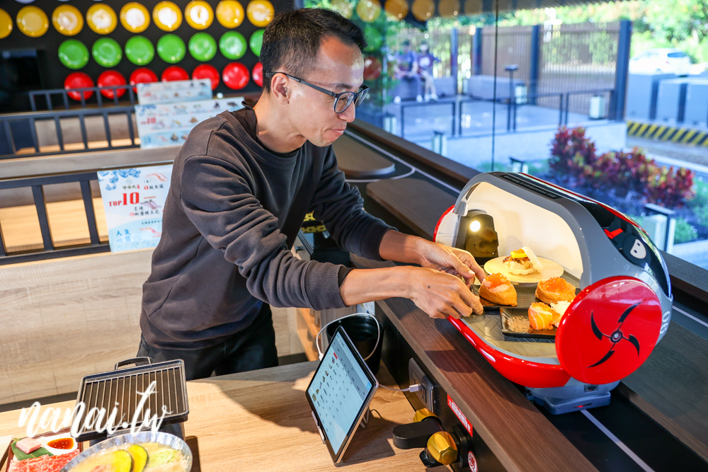 超人氣侍悟丸迴轉壽司員林店！小火車送餐，現點現做手捏溫醋飯 - Nana愛旅行札記