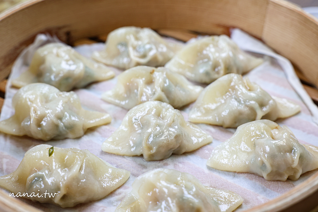 圓心蒸餃!彰化員林新開蒸餃店,三代傳承好味道,必點蒸餃和魷魚羹 - Nana愛旅行札記 圓心蒸餃!彰化員林新開蒸餃店,三代傳承好味道,必點蒸餃和魷魚羹 - Nana愛旅行札記
