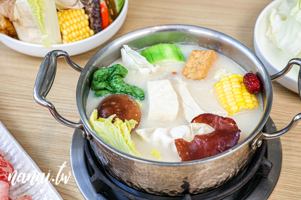 青坐請坐鍋物專科！嘉義火車站旁質感個人鍋物，飲料無限暢飲 - Nana愛旅行札記