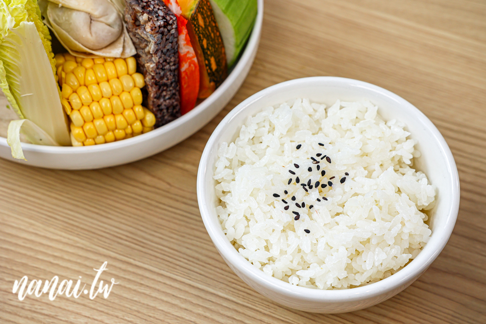 青坐請坐鍋物專科！嘉義火車站旁質感個人鍋物，飲料無限暢飲 - Nana愛旅行札記