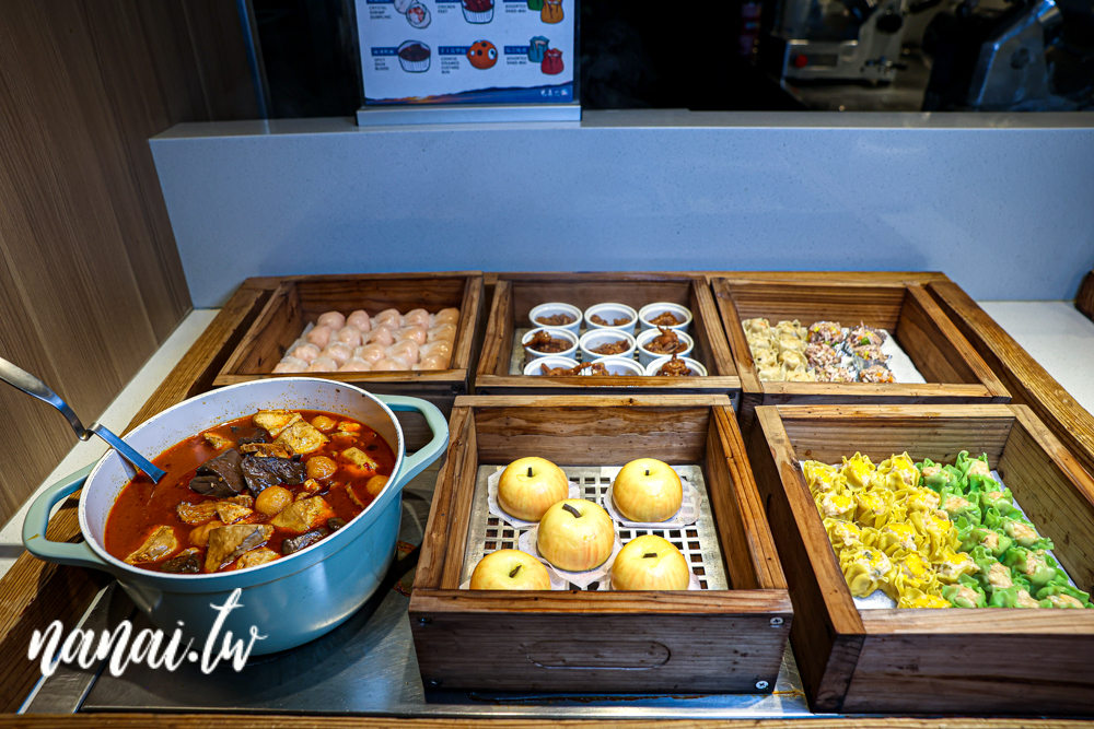 彰化員林吃到飽屯鱻火鍋，超豐富自助式百匯和火鍋 - Nana愛旅行札記