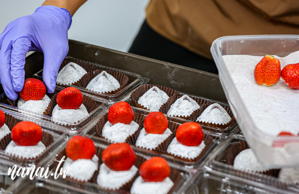 芳甜製餅所(紅豆餅)專賣店！社頭人才知道，每天新鮮現做，厚實內餡多、冬季限定草莓大福 - Nana愛旅行札記