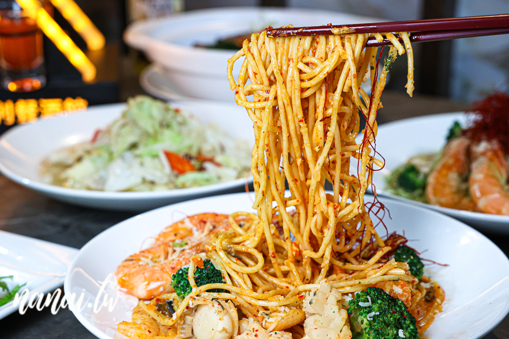 彰化羅得利餐酒館：朋友聚會必去！美食、調酒、五六Live Band和駐唱 - Nana愛旅行札記