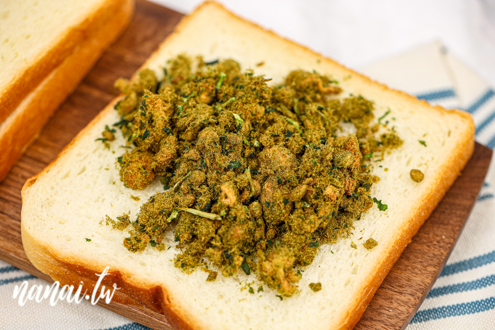 億兆食品新推出香菜肉鬆、肉鬆沙琪瑪，到底好不好吃? - Nana愛旅行札記