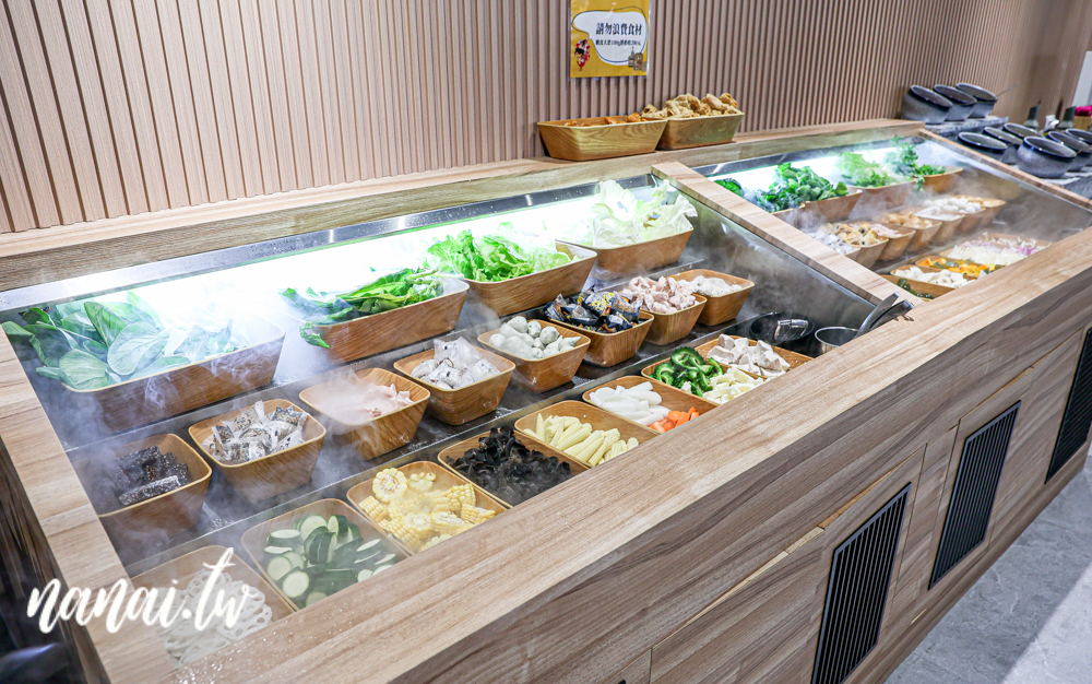 売鍋員林店！彰化員林大道新開超人氣火鍋店，野菜自助吧吃到飽 - Nana愛旅行札記