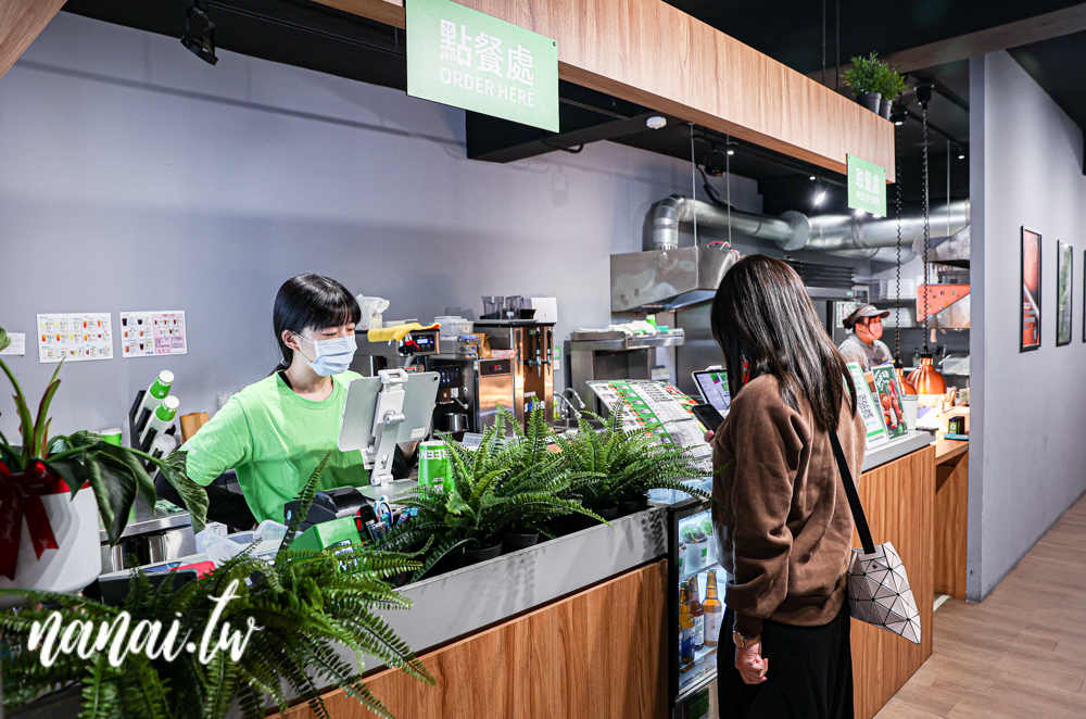 員林樂檸漢堡推出期間限定香菜花醬漢堡、香菜Mojito！ - Nana愛旅行札記