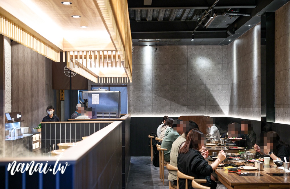 論石間鍋物員林店!必點爆炒石頭鍋,小農蔬菜自助吧 - Nana愛旅行札記 論石間鍋物員林店!必點爆炒石頭鍋,小農蔬菜自助吧 - Nana愛旅行札記