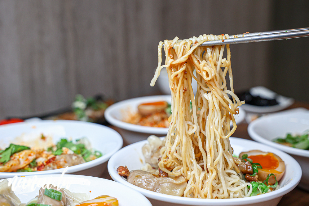 北斗卜蛋紅油抄手！必點招牌卜蛋麵，抄手大顆又飽滿，吃過都說讚！ - Nana愛旅行札記